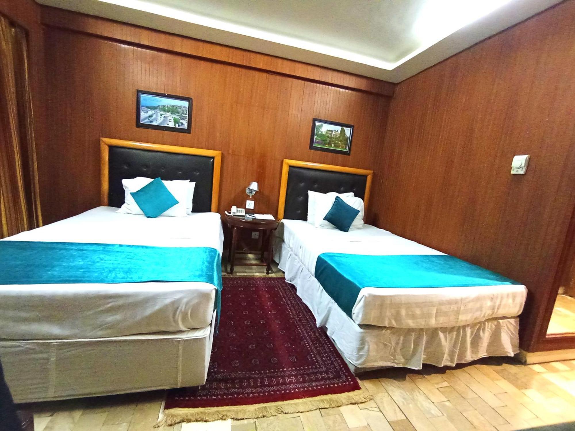 Hotel One Карачи Екстериор снимка