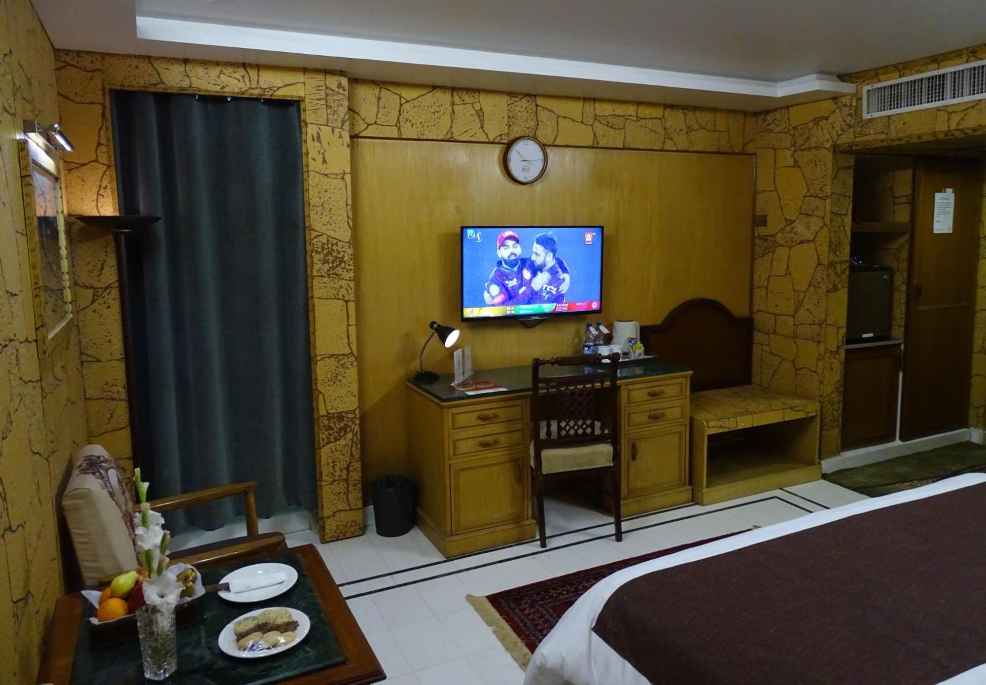 Hotel One Карачи Екстериор снимка